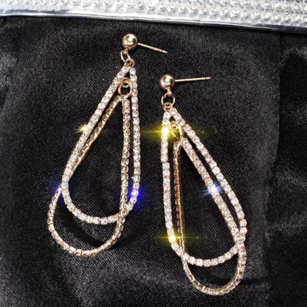 🔥NEW 18K Yellow Gold Diamond Long Drop Earrings🔥 - Picture 4 of 6